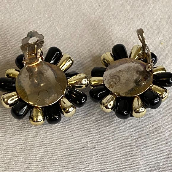 Cluster Earrings Black And Gold Bursts Clip Ons Lightweight - Picture 6 of 9